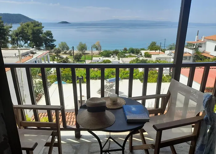 Lilian Beachfront Apartments