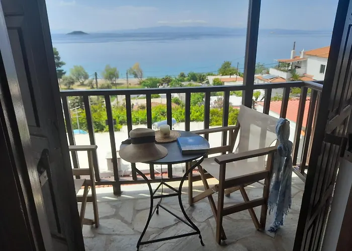 Lilian Beachfront Apartments