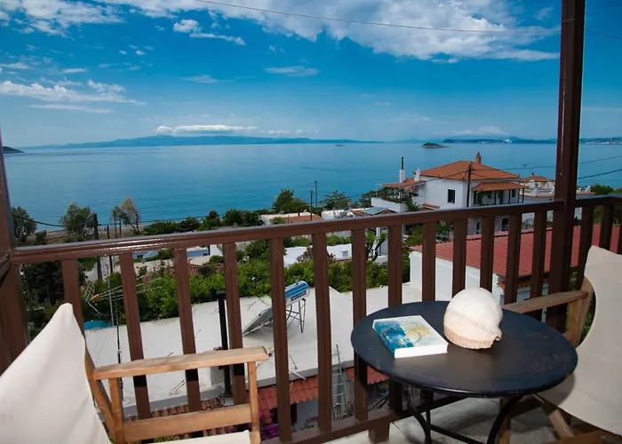 Lilian Beachfront Apartments