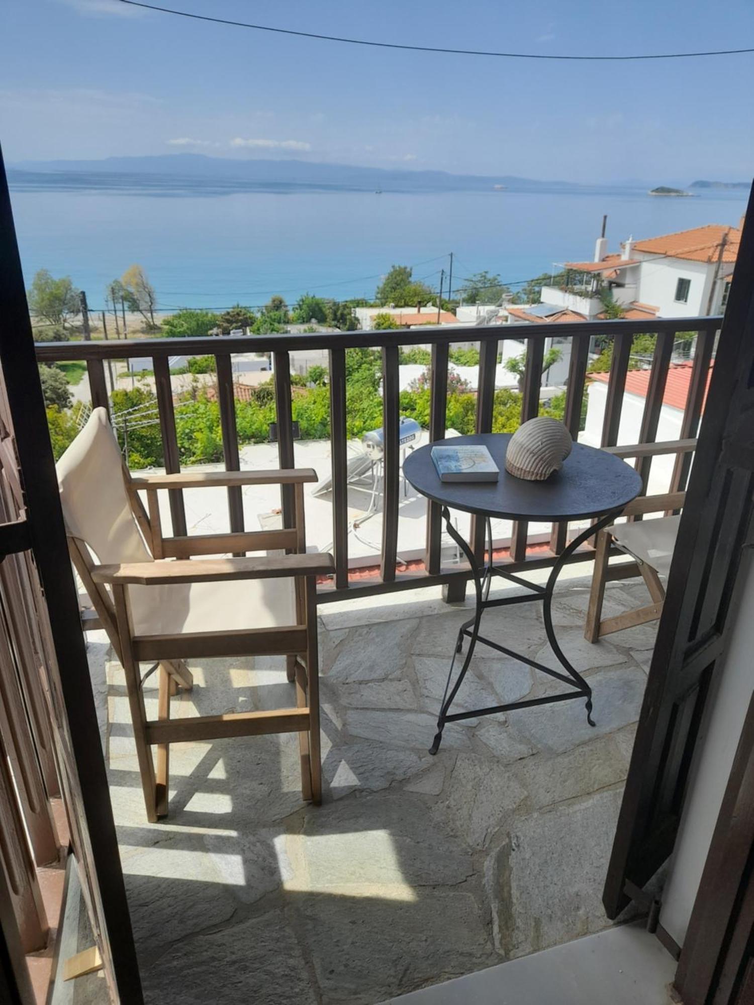 Lilian Beachfront Apartment