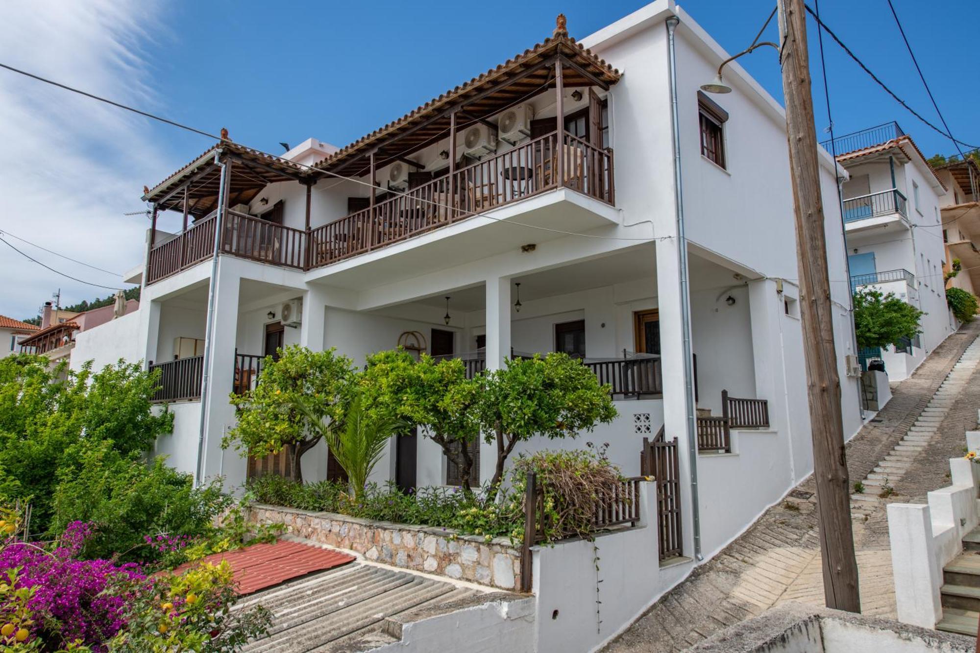 Lilian Beachfront * Neo Klima