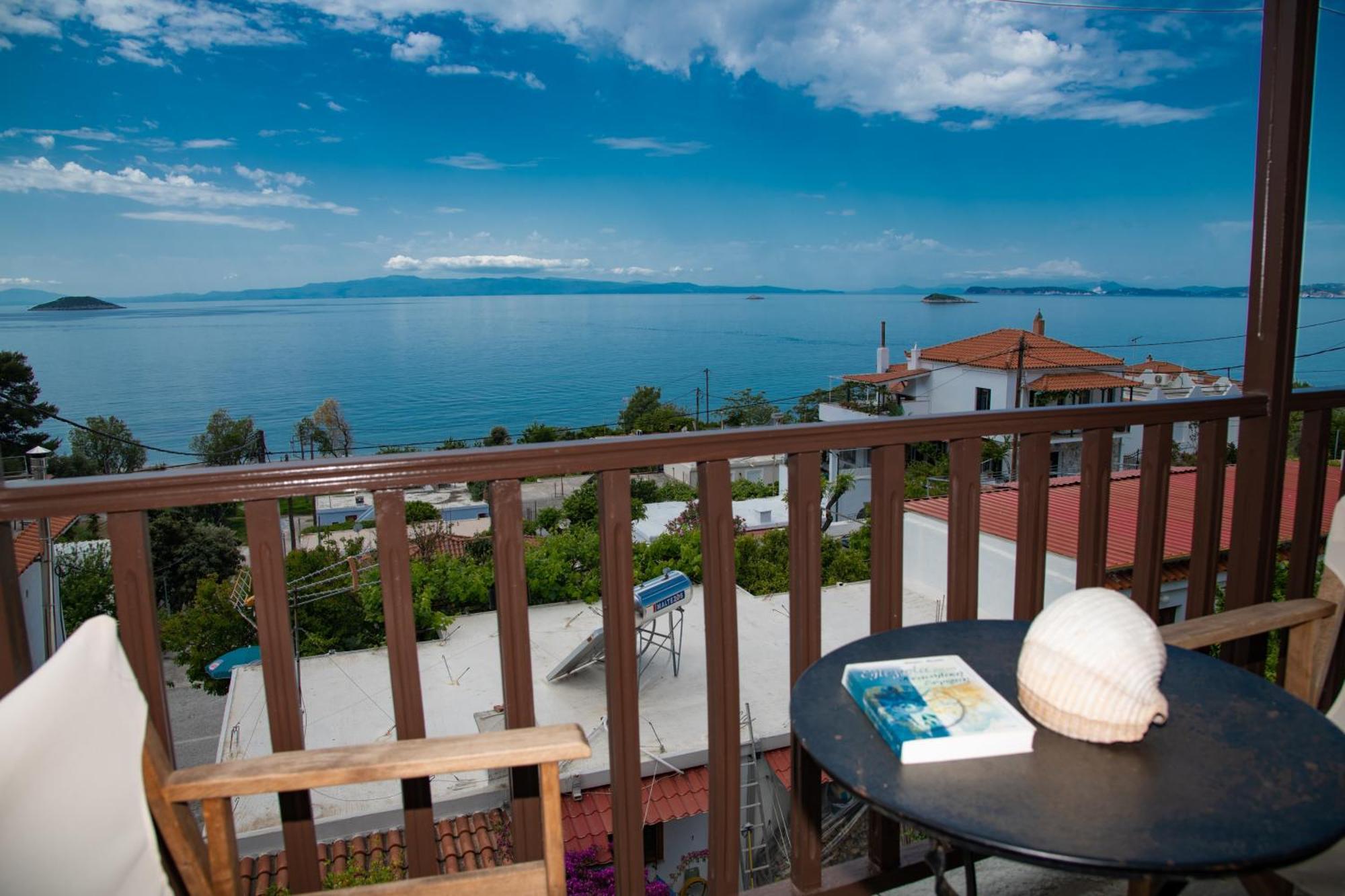 Lilian Beachfront Apartment *