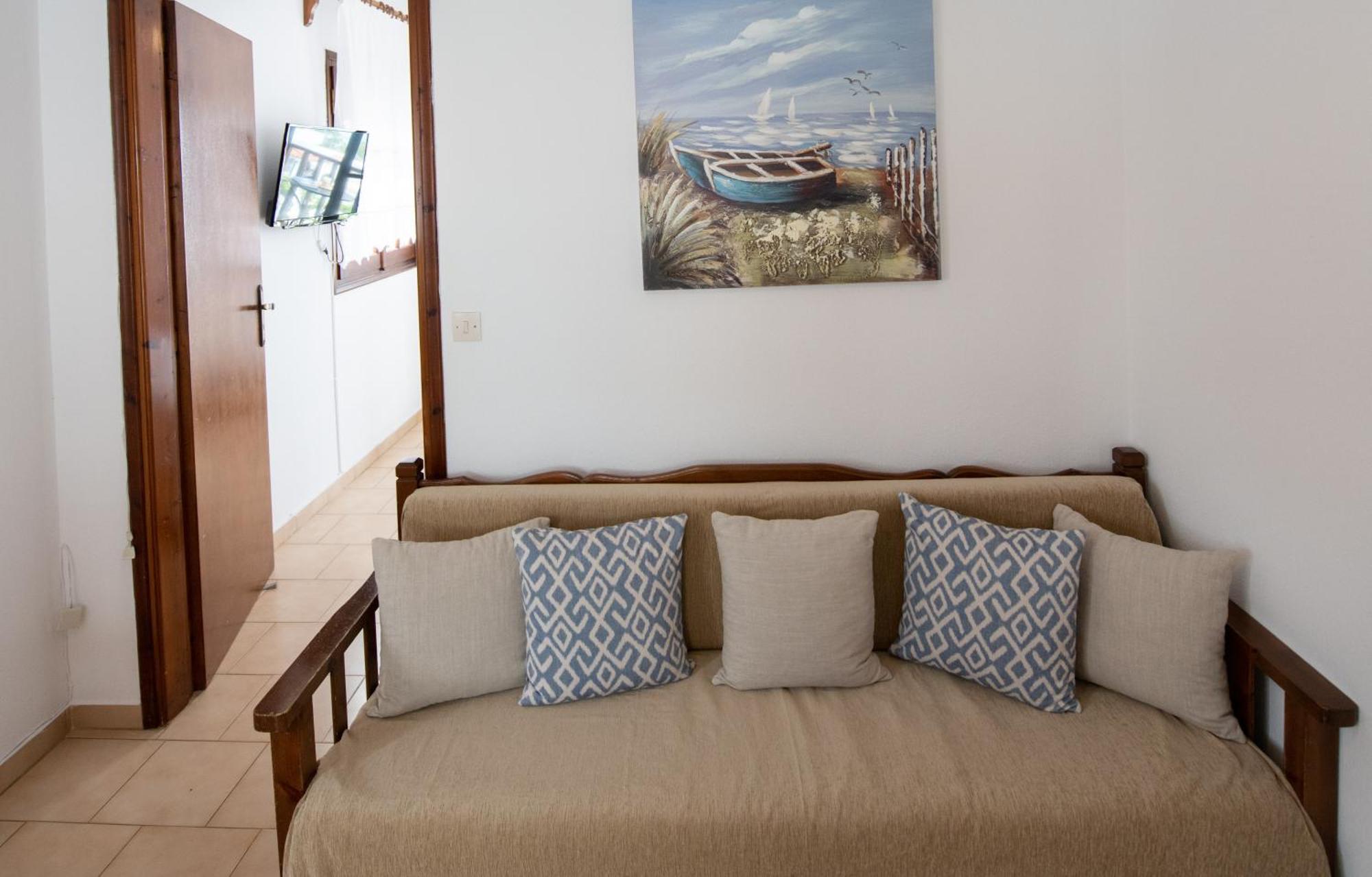 Lilian Beachfront Apartment *