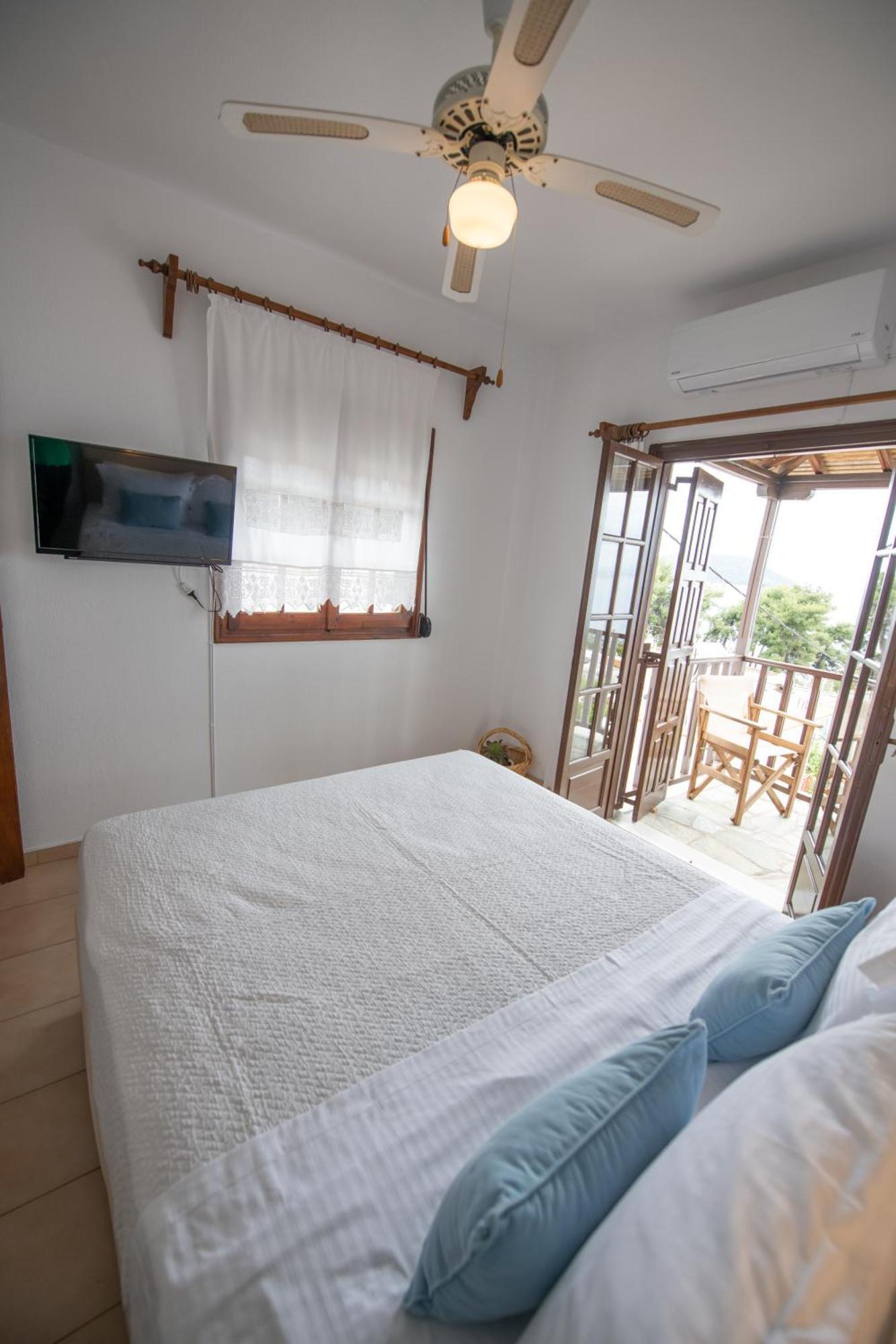 Lilian Beachfront Apartment *