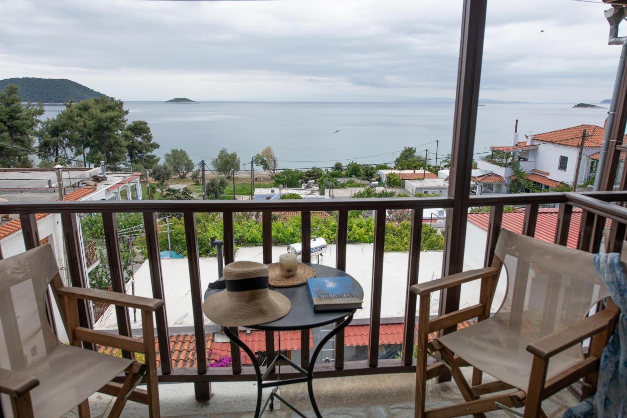 Lilian Beachfront Neo Klima