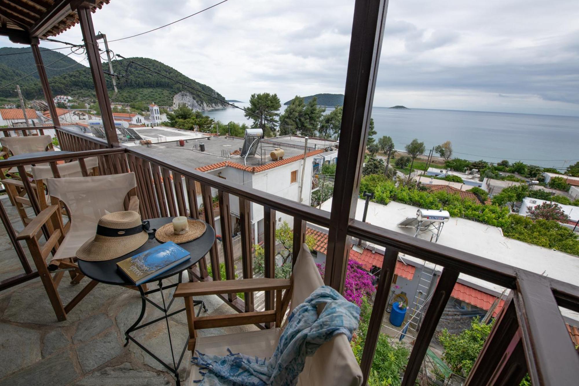 Lilian Beachfront Apartment *