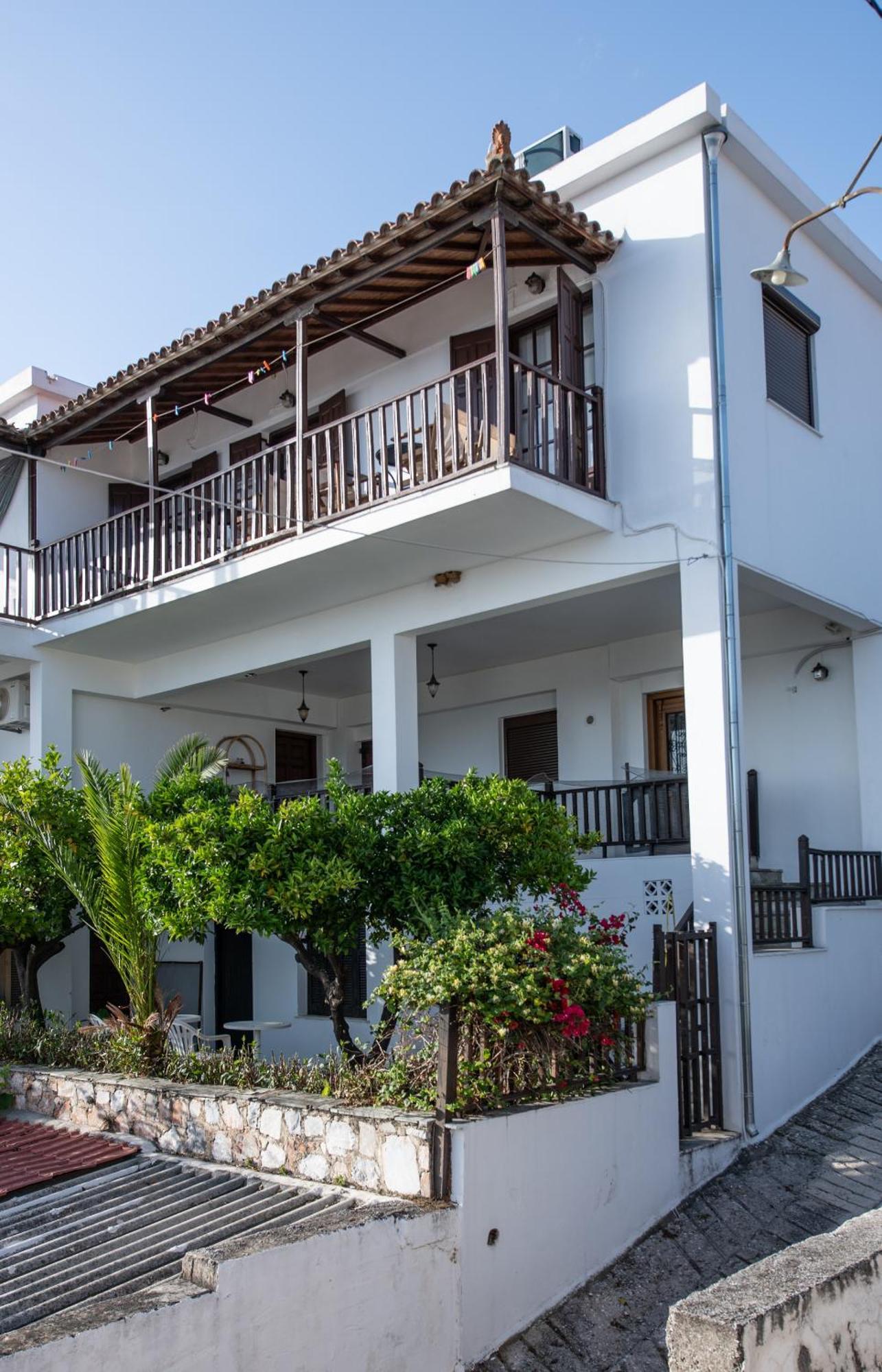 Lilian Beachfront Apartment